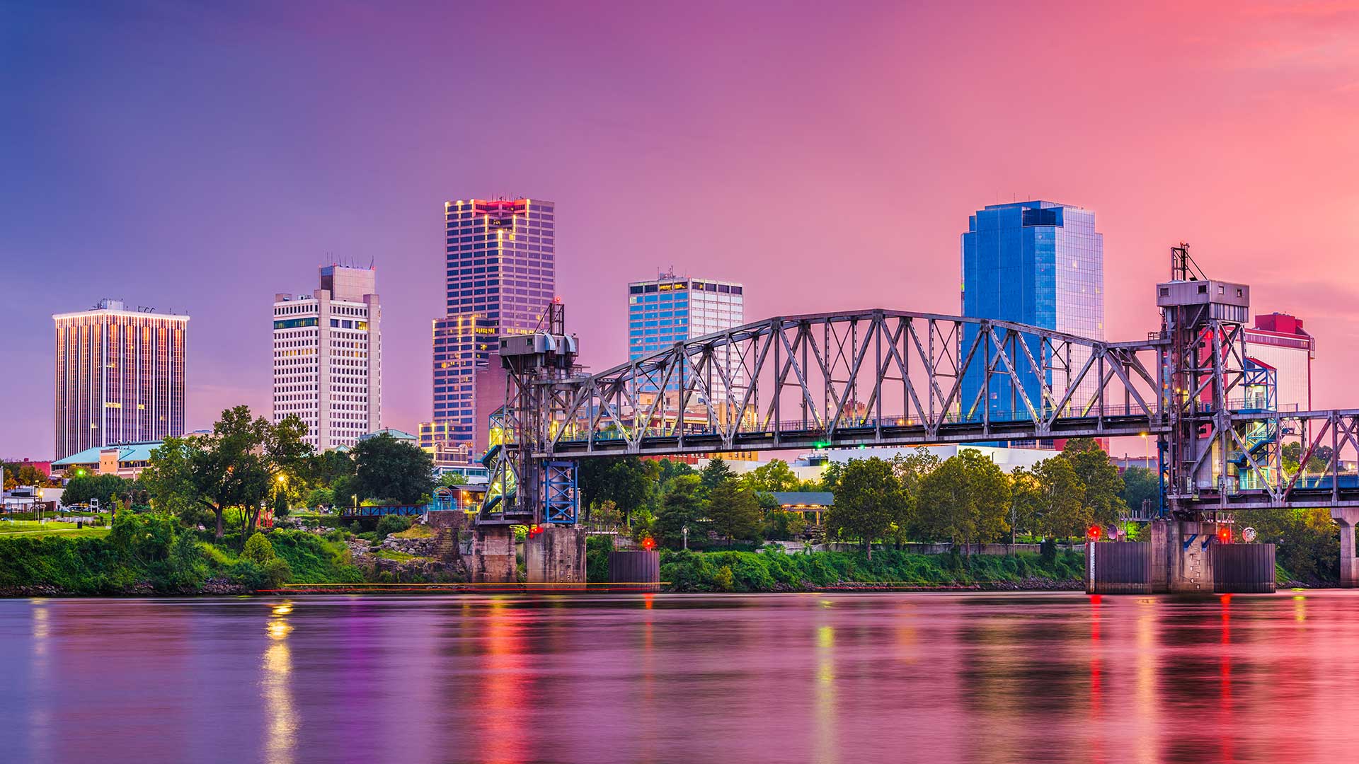 Panorama to illustrate dating in little rock